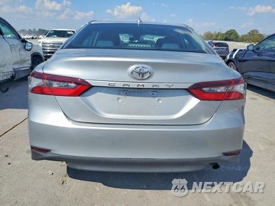 Zdjęcie 6 z 12 samochodu: 2022 TOYOTA CAMRY LE VIN:4T1C11AK6NU015890 - miniatura