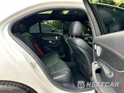 Zdjęcie 8 z 10 samochodu: 2016 MERCEDES-BENZ C 450 4MATIC AMG VIN:55SWF6EB9GU120167 - miniatura