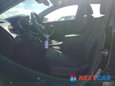 Zdjęcie 7 z 12 samochodu: 2025 CHEVROLET MALIBU LT VIN:1G1ZD5ST0SF121877 - miniatura