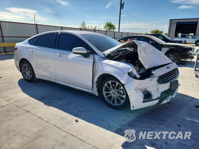 Czwarte zdjęcie samochodu z boku: 2020 FORD FUSION SE VIN:3FA6P0HD5LR233699 - miniatura