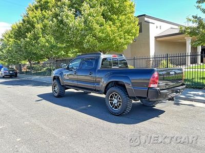 Trzecie zdjęcie samochodu z tyłu: 2006 TOYOTA TACOMA DOUBLE CAB LONG BED VIN:5TEMU52N36Z184015 - miniatura