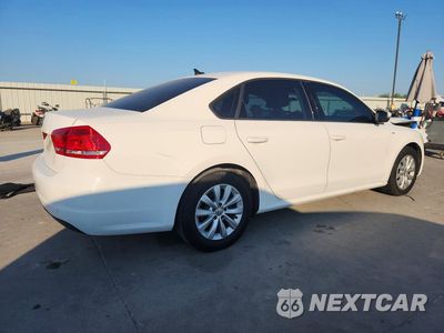 Trzecie zdjęcie samochodu z tyłu: 2014 VOLKSWAGEN PASSAT S VIN:1VWAP7A30EC020575 - miniatura