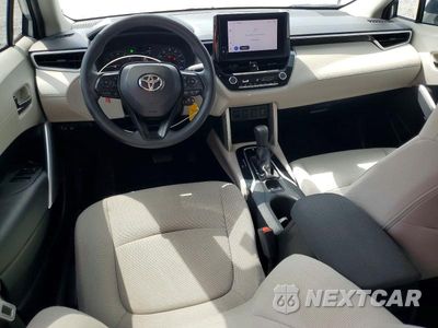 Zdjęcie 8 z 14 samochodu: 2023 TOYOTA COROLLA CROSS L VIN:7MUAAAAG0PV054530 - miniatura