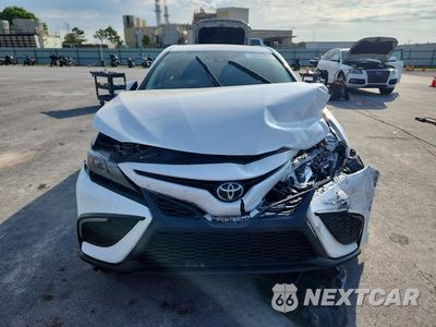 Piąte zdjęcie samochodu w środku: 2022 TOYOTA CAMRY SE VIN:4T1G11AK5NU713053 - miniatura