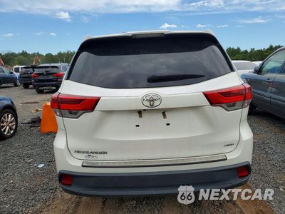 Zdjęcie 6 z 14 samochodu: 2019 TOYOTA HIGHLANDER LE VIN:5TDBZRFH1KS739247 - miniatura