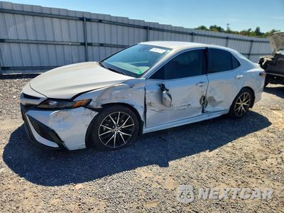 2024 TOYOTA CAMRY SE 4T1G11AK5RU191479 - główne zdjęcie licytacji z USA - miniatura