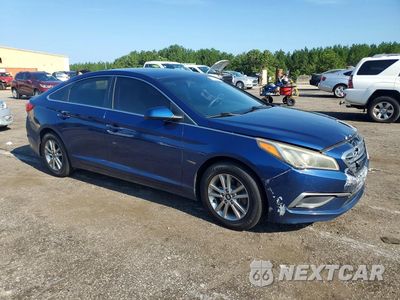 Czwarte zdjęcie samochodu z boku: 2017 HYUNDAI SONATA SE VIN:5NPE24AF1HH468716 - miniatura