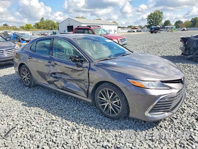 Czwarte zdjęcie samochodu z boku: 2024 TOYOTA CAMRY XLE VIN:4T1F11BK0RU128493 - miniatura