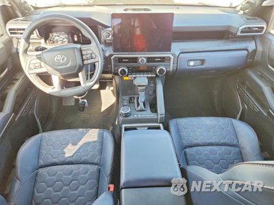 Zdjęcie 8 z 13 samochodu: 2026 TOYOTA 4RUNNER PLATINUM HV VIN:JTEVB5BR5T5042515 - miniatura