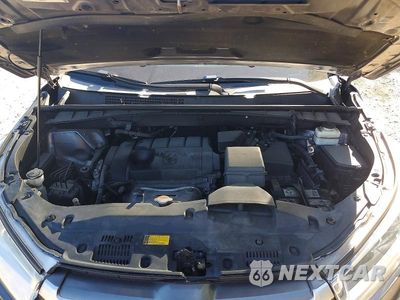 Zdjęcie 11 z 12 samochodu: 2017 TOYOTA HIGHLANDER LE VIN:5TDZARFH2HS030440 - miniatura