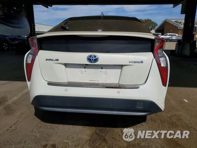 Zdjęcie 6 z 12 samochodu: 2018 TOYOTA PRIUS THREE VIN:JTDKARFU6J3064726 - miniatura