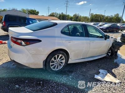 Trzecie zdjęcie samochodu z tyłu: 2021 TOYOTA CAMRY LE VIN:4T1C11BK3MU029727 - miniatura
