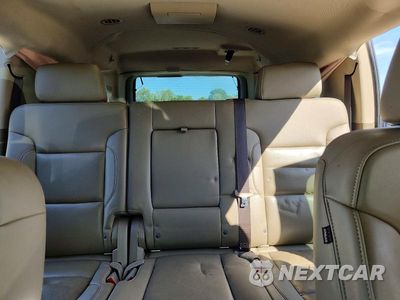 Zdjęcie 10 z 13 samochodu: 2018 CHEVROLET SUBURBAN K1500 LT VIN:1GNSKHKC4JR396852 - miniatura