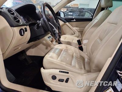 Zdjęcie 7 z 12 samochodu: 2016 VOLKSWAGEN TIGUAN S VIN:WVGAV7AX9GW581009 - miniatura