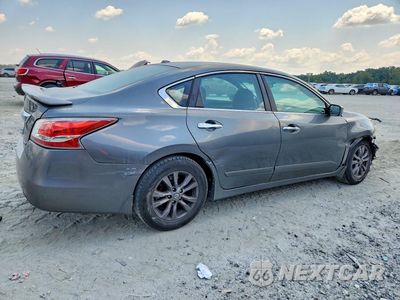 Trzecie zdjęcie samochodu z tyłu: 2015 NISSAN ALTIMA 2.5 S VIN:1N4AL3AP5FN920085 - miniatura