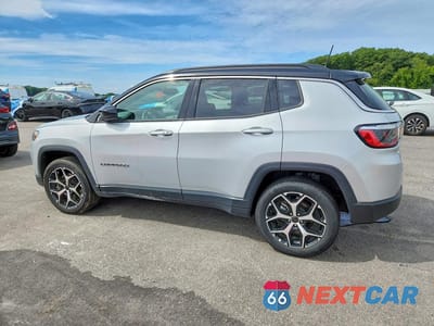 Drugie zdjęcie samochodu z przodu: 2025 JEEP COMPASS LIMITED VIN:3C4NJDCN2ST510759 - miniatura