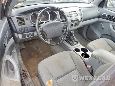 Zdjęcie 8 z 13 samochodu: 2006 TOYOTA TACOMA BASE VIN:5TEPX42N76Z238950 - miniatura