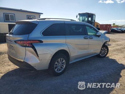 Trzecie zdjęcie samochodu z tyłu: 2022 TOYOTA SIENNA LE VIN:5TDKRKEC3NS123969 - miniatura