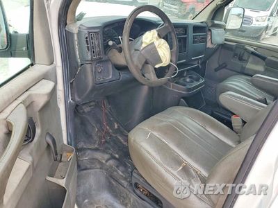 Zdjęcie 8 z 13 samochodu: 2005 CHEVROLET EXPRESS G2500 VIN:1GCGG25V751102004 - miniatura