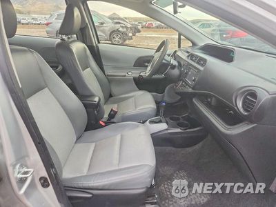 Zdjęcie 7 z 12 samochodu: 2012 TOYOTA PRIUS C FOUR VIN:JTDKDTB31C1024277 - miniatura