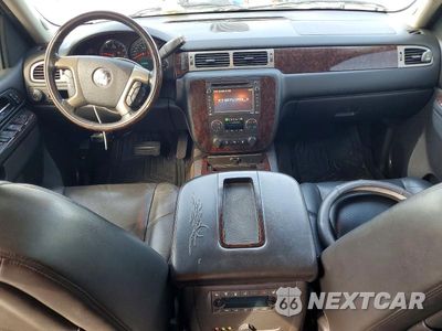 Zdjęcie 8 z 13 samochodu: 2012 GMC YUKON XL DENALI VIN:1GKS2MEF6CR272709 - miniatura