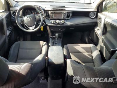 Zdjęcie 8 z 13 samochodu: 2017 TOYOTA RAV4 LE VIN:JTMZFREV1HJ100743 - miniatura
