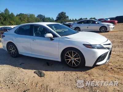 Czwarte zdjęcie samochodu z boku: 2021 TOYOTA CAMRY SE VIN:4T1T11AK7MU575013 - miniatura