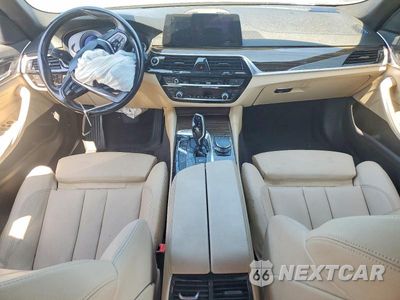 Zdjęcie 8 z 12 samochodu: 2018 BMW 530XE VIN:WBAJB1C55JB084377 - miniatura