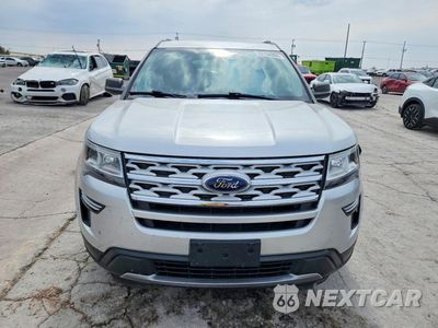 Piąte zdjęcie samochodu w środku: 2019 FORD EXPLORER XLT VIN:1FM5K8D85KGA15646 - miniatura