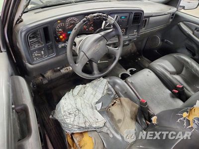 Zdjęcie 8 z 13 samochodu: 2005 CHEVROLET SILVERADO C2500 HEAVY DUTY VIN:1GCHC24UX5E249225 - miniatura