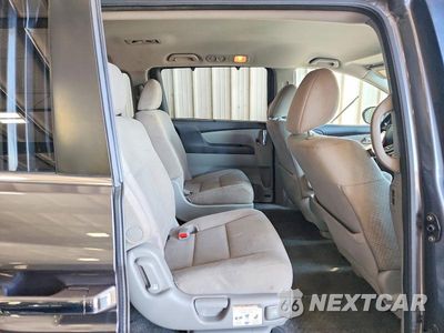 Zdjęcie 11 z 14 samochodu: 2017 HONDA ODYSSEY EX VIN:5FNRL5H41HB017129 - miniatura