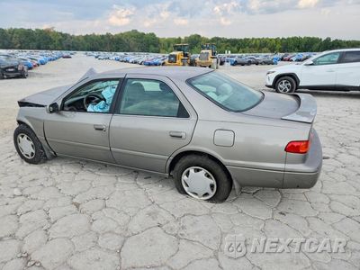 Drugie zdjęcie samochodu z przodu: 2000 TOYOTA CAMRY CE VIN:4T1BG22K2YU013072 - miniatura