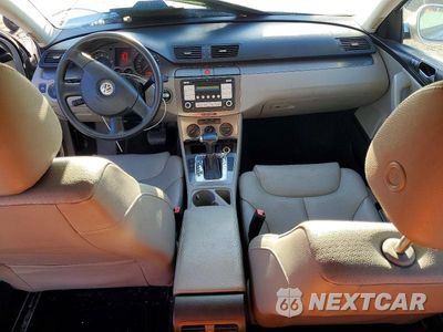 Zdjęcie 8 z 12 samochodu: 2008 VOLKSWAGEN PASSAT WAGON TURBO VIN:WVWXK73C68E229269 - miniatura