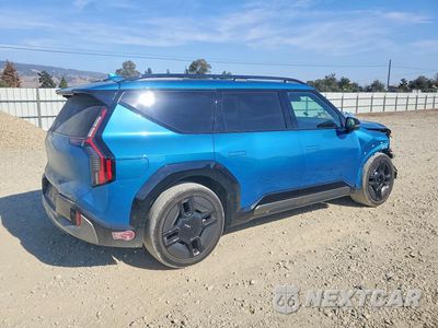 Trzecie zdjęcie samochodu z tyłu: 2024 KIA EV9 GT LINE VIN:KNDAEFS56R6021107 - miniatura