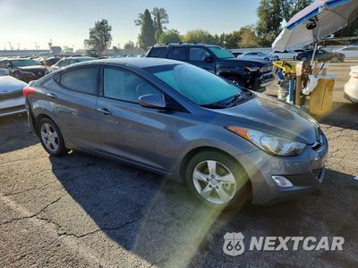 Czwarte zdjęcie samochodu z boku: 2013 HYUNDAI ELANTRA GLS VIN:5NPDH4AE1DH270892 - miniatura