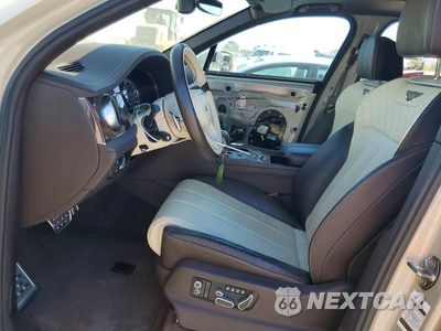 Zdjęcie 7 z 14 samochodu: 2018 BENTLEY BENTAYGA VIN:SJAAC2ZV3JC017849 - miniatura