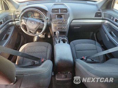Zdjęcie 8 z 13 samochodu: 2019 FORD EXPLORER XLT VIN:1FM5K8D87KGA42718 - miniatura