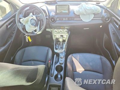 Zdjęcie 8 z 12 samochodu: 2016 SCION IA BASE VIN:3MYDLBZV8GY117068 - miniatura
