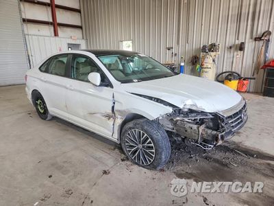 Czwarte zdjęcie samochodu z boku: 2019 VOLKSWAGEN JETTA S VIN:3VWC57BU0KM235342 - miniatura