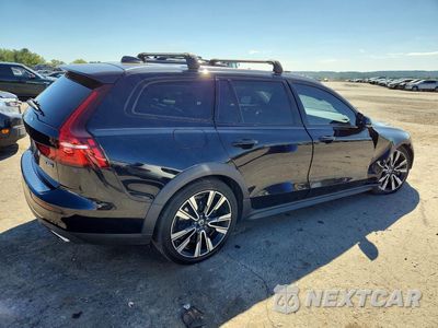 Trzecie zdjęcie samochodu z tyłu: 2021 VOLVO V60 CROSS COUNTRY T5 MOMENTUM VIN:YV4102WK3M1066029 - miniatura