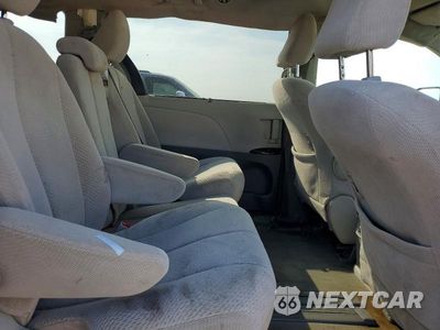 Zdjęcie 11 z 14 samochodu: 2012 TOYOTA SIENNA LE VIN:5TDKK3DC2CS216331 - miniatura