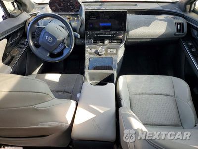 Zdjęcie 8 z 12 samochodu: 2023 TOYOTA BZ4X LIMITED VIN:JTMABACA2PA026435 - miniatura