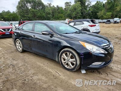 Czwarte zdjęcie samochodu z boku: 2012 HYUNDAI SONATA LIMITED VIN:5NPEC4AC7CH471406 - miniatura