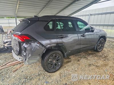 Trzecie zdjęcie samochodu z tyłu: 2024 TOYOTA RAV4 SE VIN:4T3T6RFVXRU146756 - miniatura