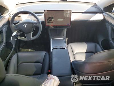 Zdjęcie 8 z 13 samochodu: 2025 TESLA MODEL Y VIN:7SAYGDED0SF231067 - miniatura