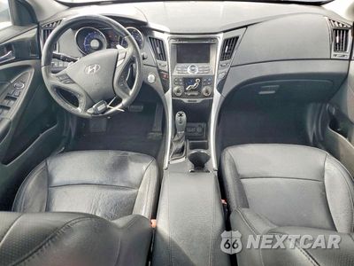 Zdjęcie 8 z 12 samochodu: 2011 HYUNDAI SONATA LIMITED 2.0T VIN:5NPEC4AB0BH184334 - miniatura