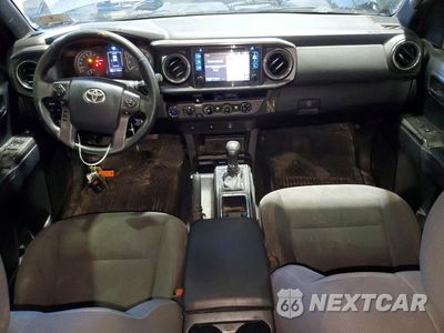 Zdjęcie 8 z 12 samochodu: 2017 TOYOTA TACOMA TRD SPORT VIN:5TFCZ5AN3HX059637 - miniatura