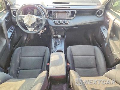 Zdjęcie 8 z 14 samochodu: 2018 TOYOTA RAV4 LE VIN:JTMZFREVXJJ746949 - miniatura