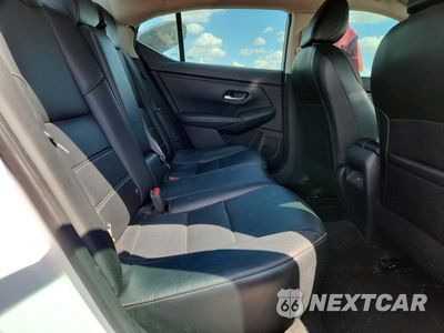 Zdjęcie 10 z 12 samochodu: 2021 NISSAN SENTRA SR VIN:3N1AB8DV4MY286131 - miniatura