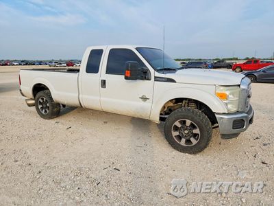 Czwarte zdjęcie samochodu z boku: 2015 FORD F250 SUPER DUTY VIN:1FT7X2ATXFEC40487 - miniatura